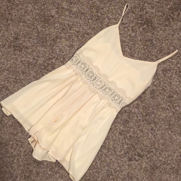 Cream Romper with Lace - Picture 1 of 6